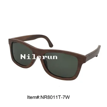 Klasikinės juodos spalvos riešutmedžio mediniai akiniai nuo saulės