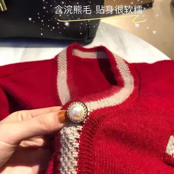 2021 Naujųjų Metų kvepalų V-kaklo spalvų perlų mygtuką scarlet mezgimo megztinis megztinis su moterų trumpas kailis