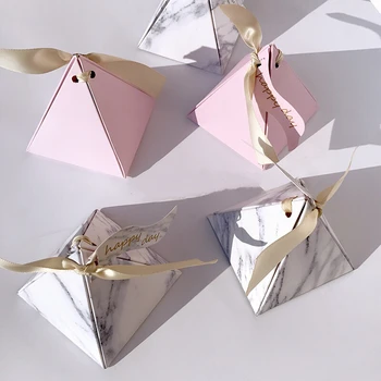 100vnt Naujas Trikampės Piramidės Marmuro stiliaus Saldainių Dėžutė aukso / pink ribbon Laimingas Dieną žymes Vestuvės Džiaugtis Šalies Prekių Dovanų Dėžutėje